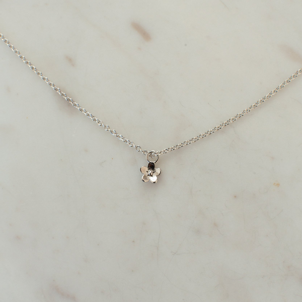 Daisy Day Necklace - Sophie Store