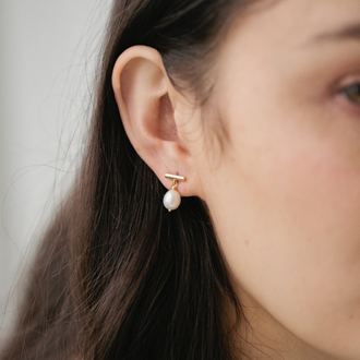 Drop Pearl Studs Small - Sophie Store